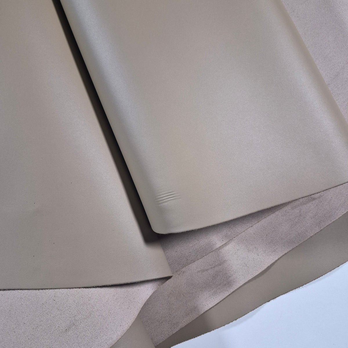 Combined-Tanned Leather. Color – Beige argile 1.5 Panel 60x90 cm)